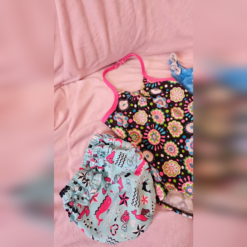 4 pc Little Girls sz3T Swimwear BUNDLE - Picture 2 of 10